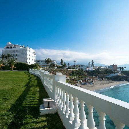 Palmeras 55 Menyber Apartment Nerja Exterior photo