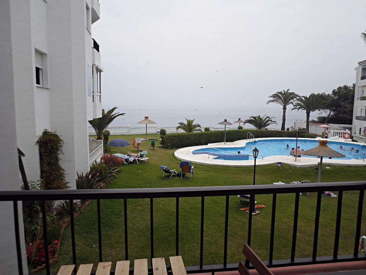 Palmeras 55 Menyber Apartment Nerja Exterior photo